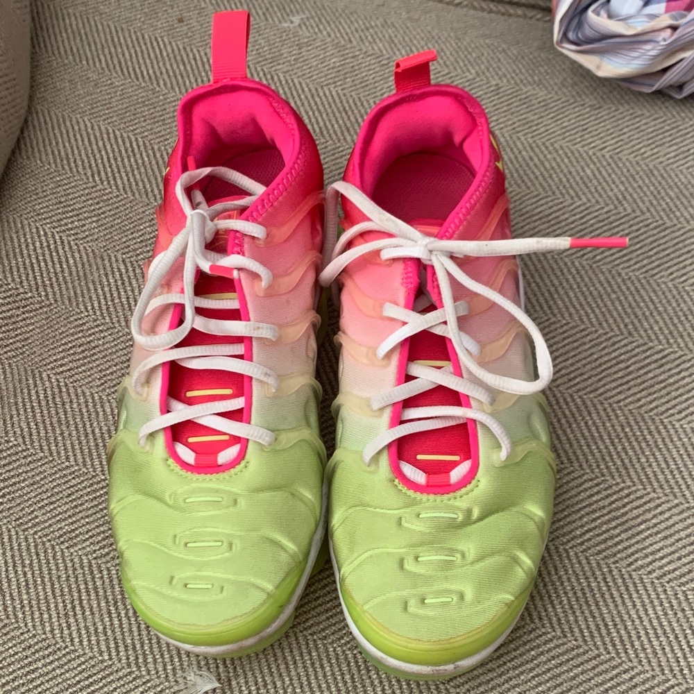 Neon Nikes Air Vapormax Plus